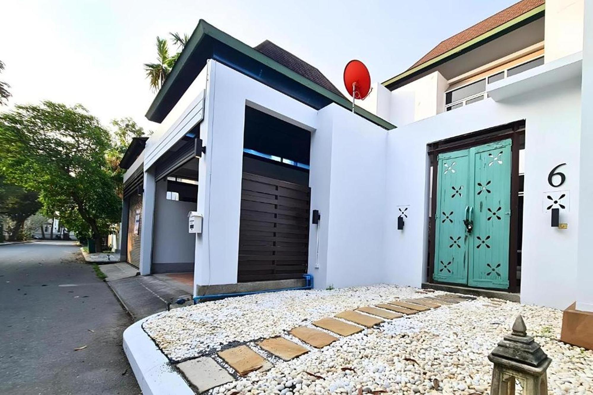 Bm Pool Pattaya * Na Chom Thian